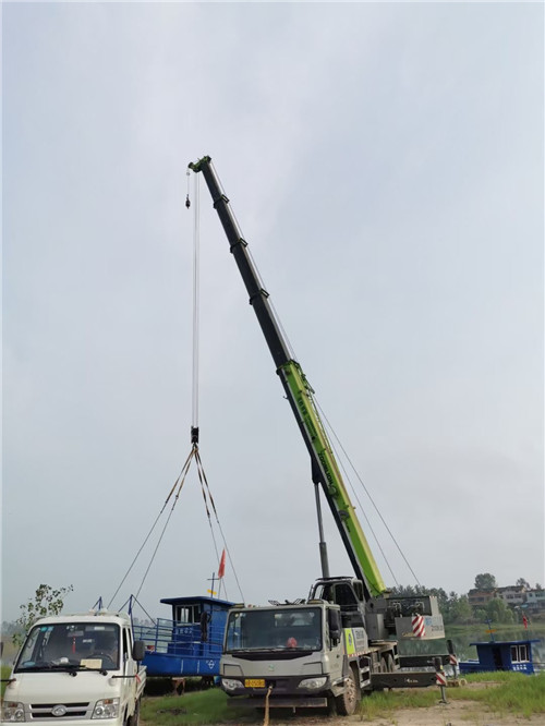 张湾区桥梁建设吊装案例